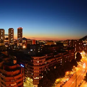 Superviews, Parking 24h Vigilado Incluido Y Netflix En Habitación Independiente Con Baño Privado En Particular, Français&english Habitación en casa particular Bilbao