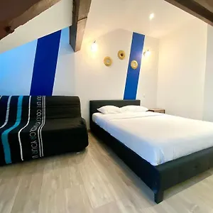 residence-des-celestins-le-seize-centre-vichy.hotels-rhonealpes.com/