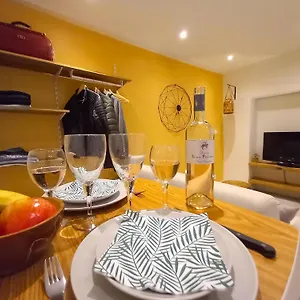 1-studio-place-raspail-toulon.fr-provencehotel.com/